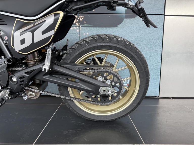 DUCATI SCRAMBLER FULL THROTTLE