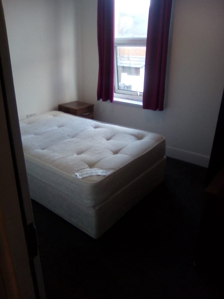 New In! Selly Park Double Room Bills Included!