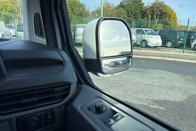 2025 Volkswagen Transporter 2.0 TDI 110 Commerce Plus Van Van DIESEL Manual