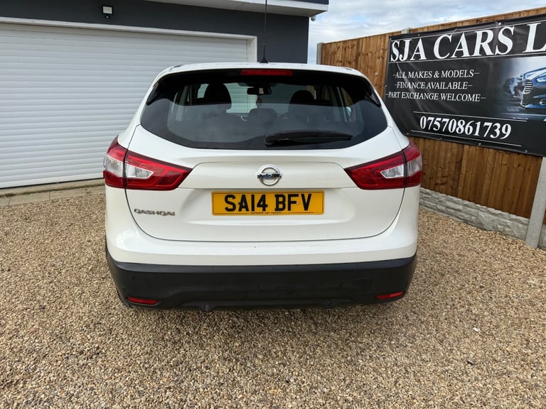 2014 Nissan Qashqai 1.2 DiG-T Acenta [Smart Vision Pack] 5dr HATCHBACK Petrol Manual