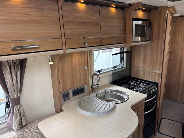 2017 BAILEY UNICORN VALENCIA, 4 BERTH CARAVAN ALDE, A/C, WITH A FIXED BED