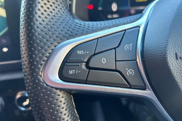 2023 Renault Clio 1.6 E-TECH full hybrid 145 Engineered 5dr Auto Automatic Hatchback Hybrid Autom...