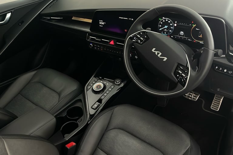 Kia Niro Plug In Hybrid 1.6 Gdi 11.1kwh 4 Suv 5dr Petrol Plug In Hybrid Dct