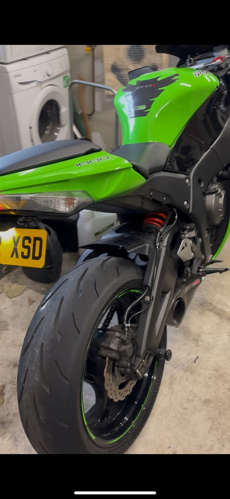 Kawasaki Ninja ZX 10R Zx10r rsv cbr r1 gsxr z1000 