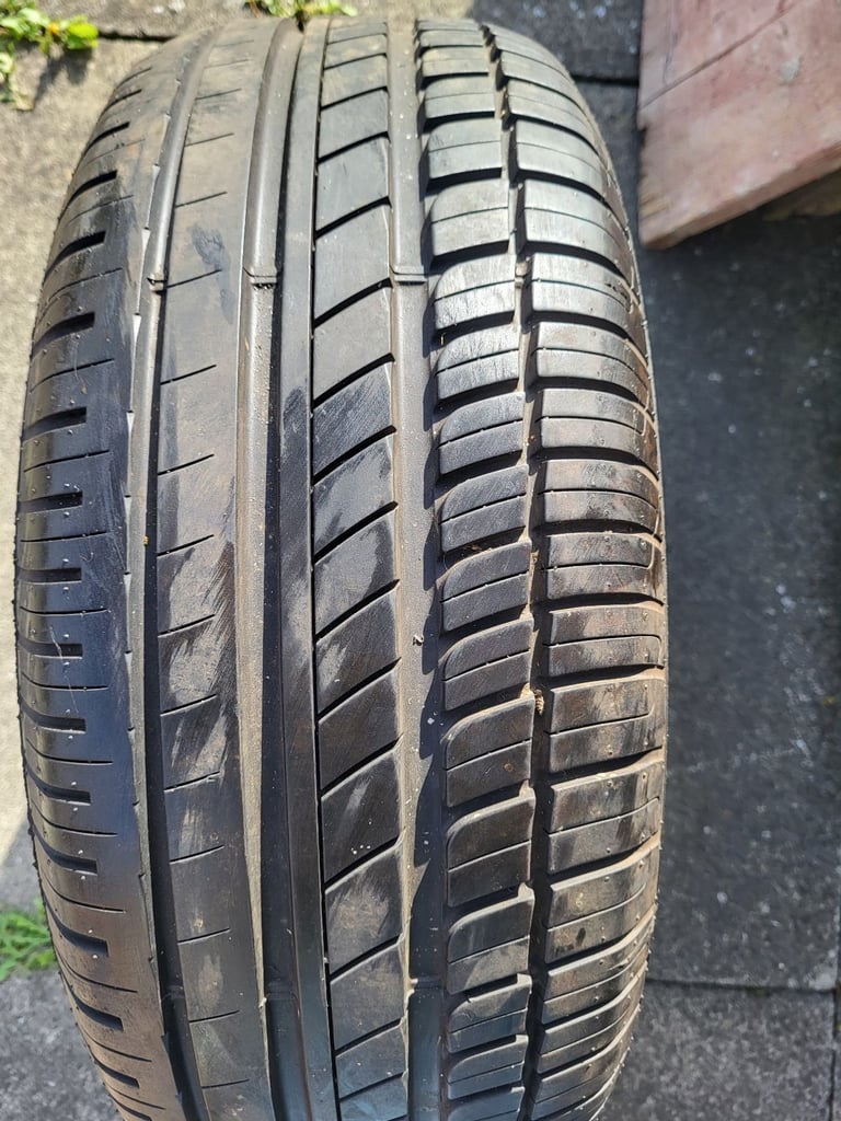 image for 205 55 16 tyre Avon
