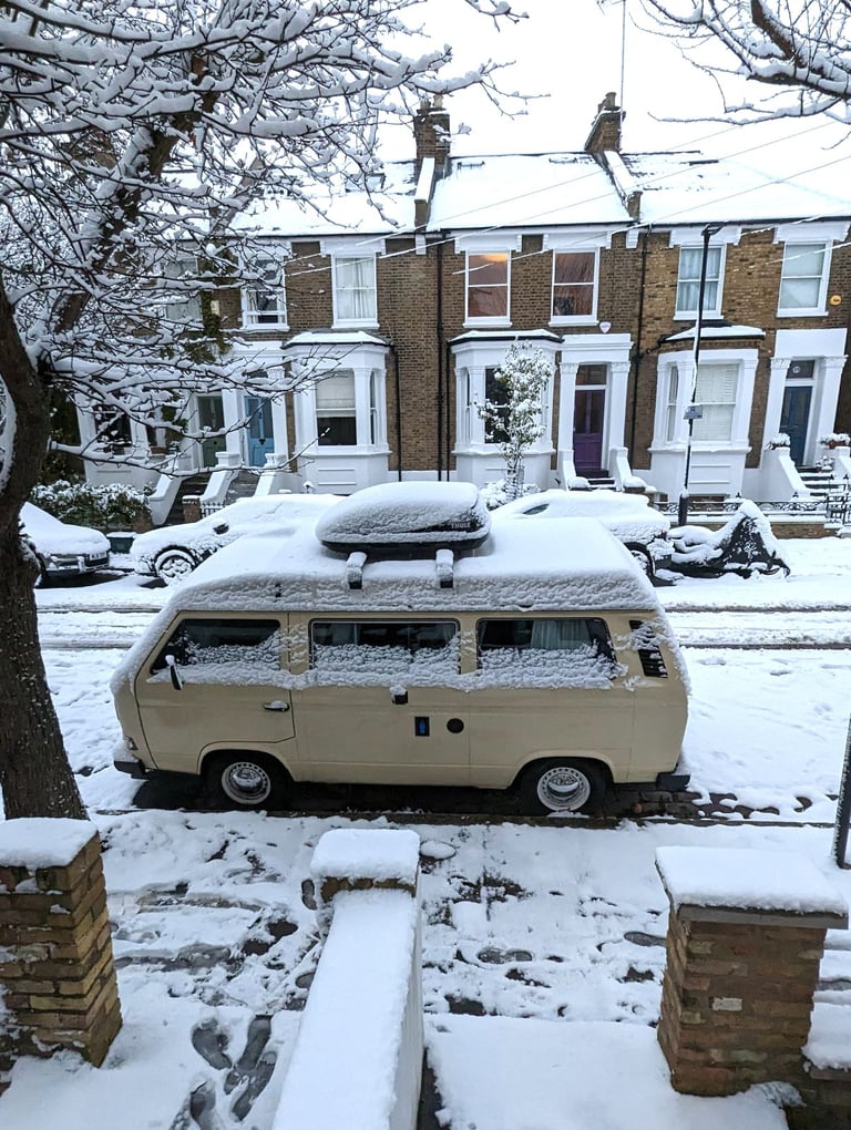 VW T25 Campervan – Great Condition!