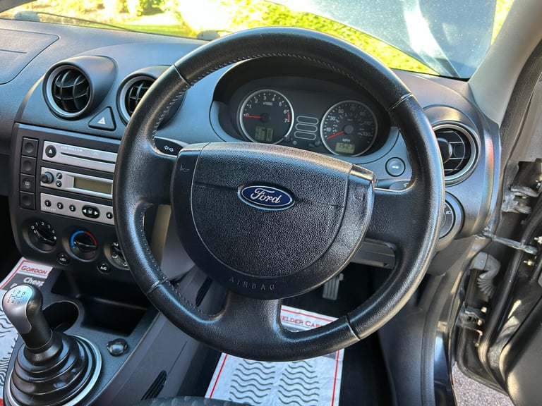 2005 Ford Fiesta 1.4 Flame 3dr LOW MILES! DRIVES LOVELY! READ ON! HATCHBACK Petrol Manual
