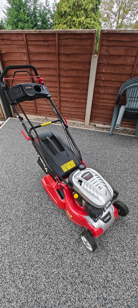 Cobra DG450V Lawnmower