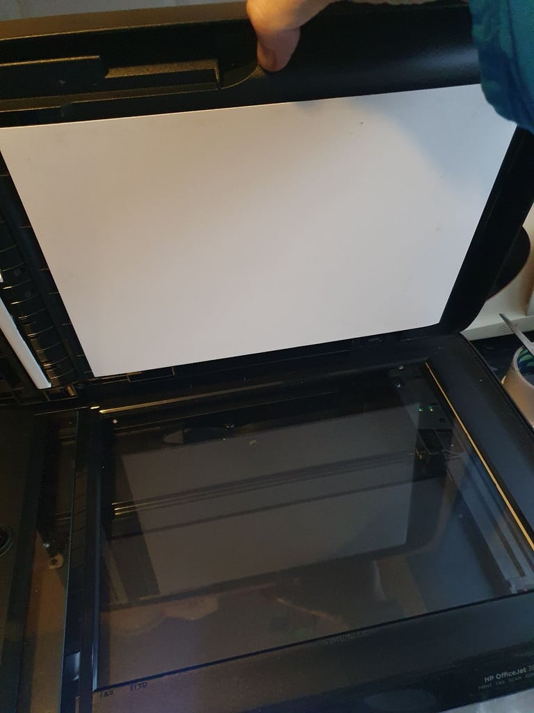 HP Office Inkjet 3835 - Scan , Print , Copy etc But No Idea How it works, Clean With Lead. 