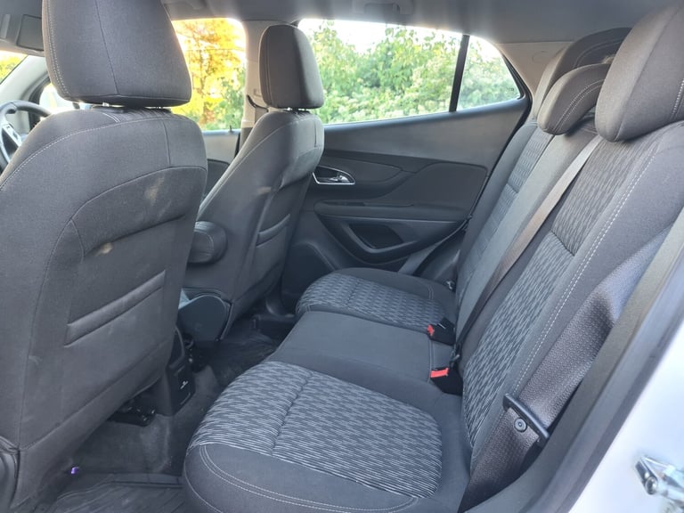 2014 Vauxhall Mokka 1.6i Exclusiv **LOW MILEAGE** HATCHBACK Petrol Manual