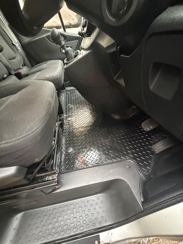 Vauxhall, VIVARO, LWB Panel Van, 2018, Manual, 1598 (cc)