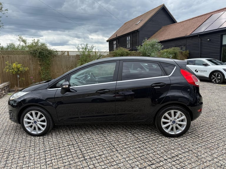 2016 Ford Fiesta 1.0T EcoBoost Titanium Euro 6 (s/s) 5dr HATCHBACK Petrol Manual