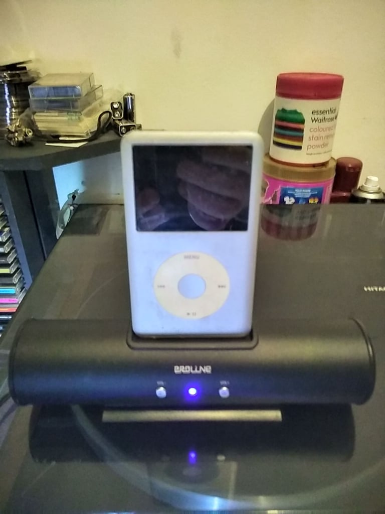 image for Apple Ipod 160GB with Amplified Speaker for ipods