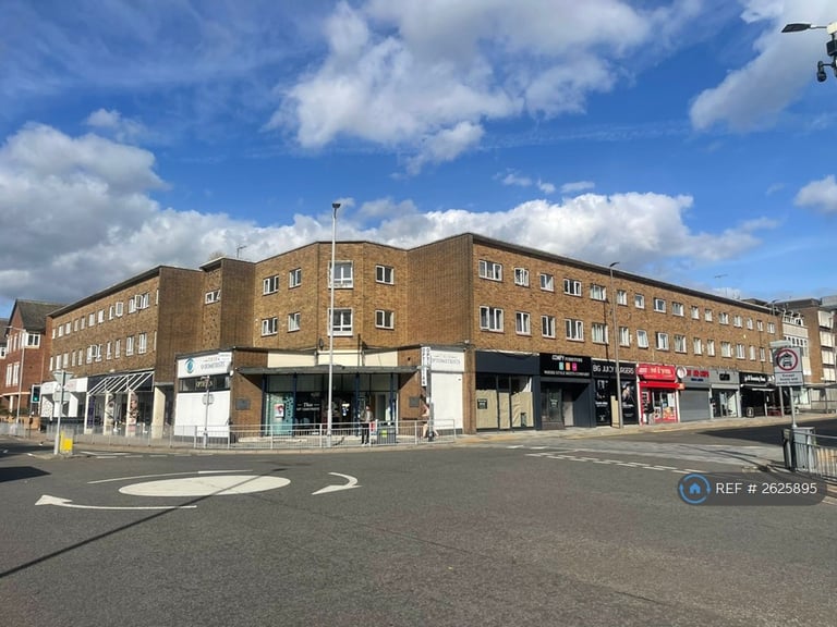 image for 3 bedroom flat in Bridge Street, Hemel Hempstead, HP1 (3 bed) (#2625895)