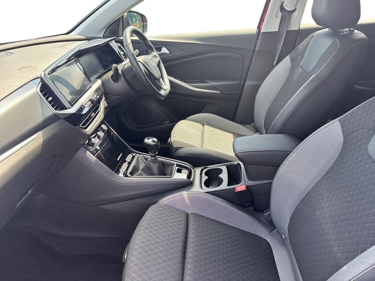 2022 Vauxhall Grandland 1.2 Turbo Elite 5dr Hatchback PETROL Manual