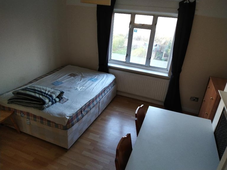 Cosy Double Room in East Acton with All Bills and Wi-Fi, Zone2