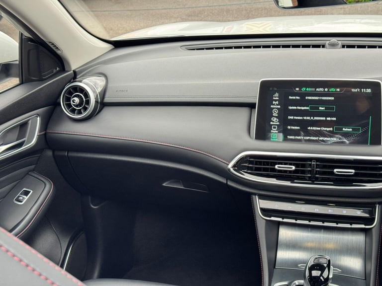 2022 MG MG HS 1.5 T-GDI 16.6kWh Exclusive Auto Euro 6 (s/s) 5dr ESTATE Petrol/Electric Hybrid Aut...