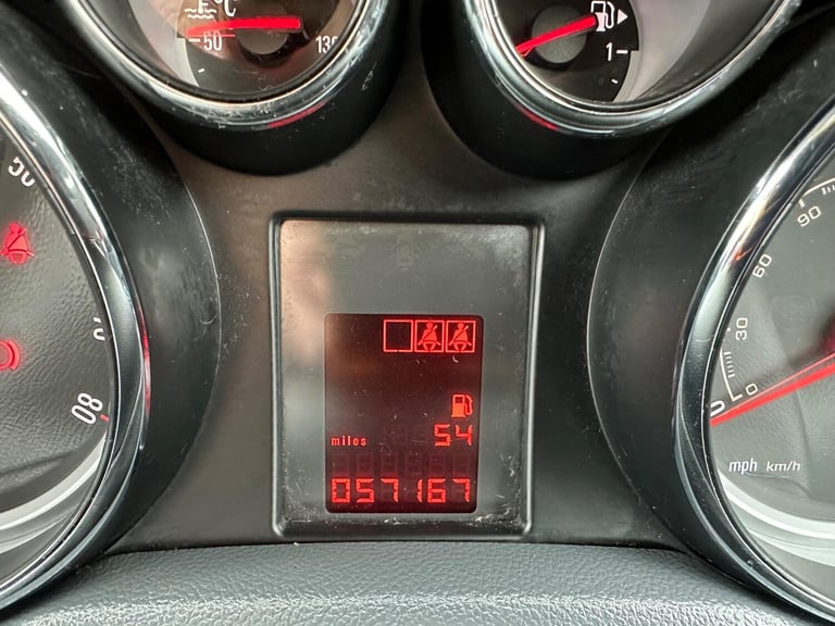 2016 Vauxhall Mokka 1.6i SE 5dr HATCHBACK PETROL Manual