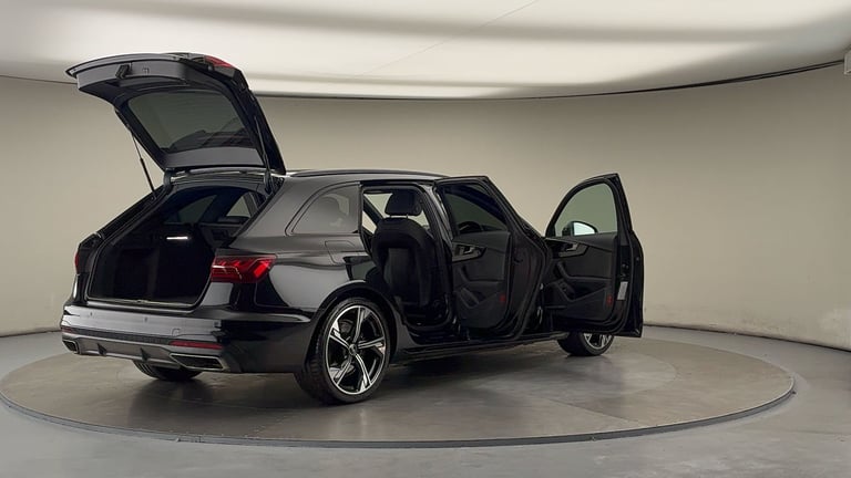 2022 Audi A4 Avant 2.0 TFSI 40 Black Edition Estate 5dr Petrol S Tronic Euro 6 (s/s) (204 ps) Est...