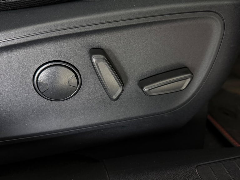2023 Ford Kuga 2.5 Duratec 14.4kWh ST-Line X Edition CVT Euro 6 (s/s) 5dr HATCHBACK Petrol/Electr...