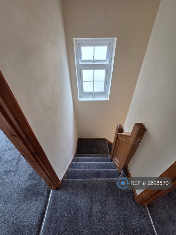 3 bedroom house in Clyfford Road, Ruislip, HA4 (3 bed) (#2628570)