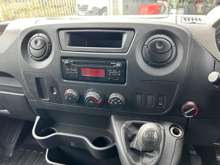 RENAULT MASTER 2.3 FWD SL28 dCi 110 Business Wheelchair Access Crew Bus Euro 6 N