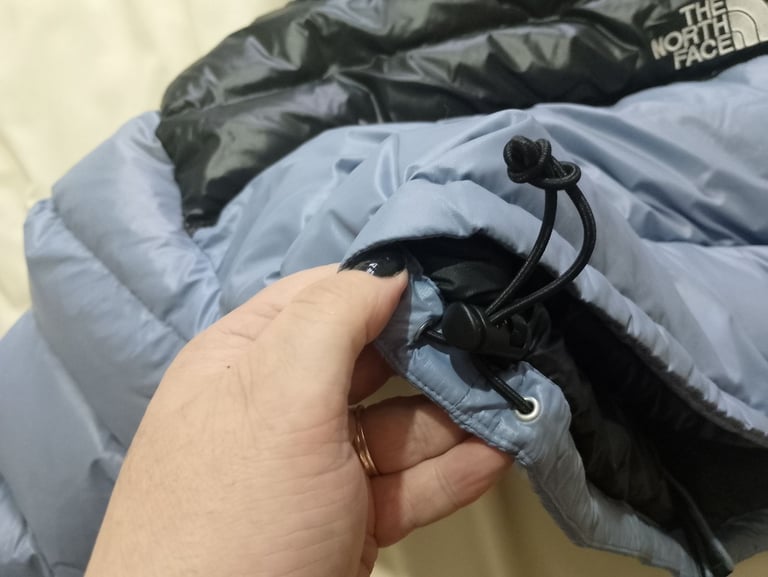 Womens cropped north face puffer jacket 