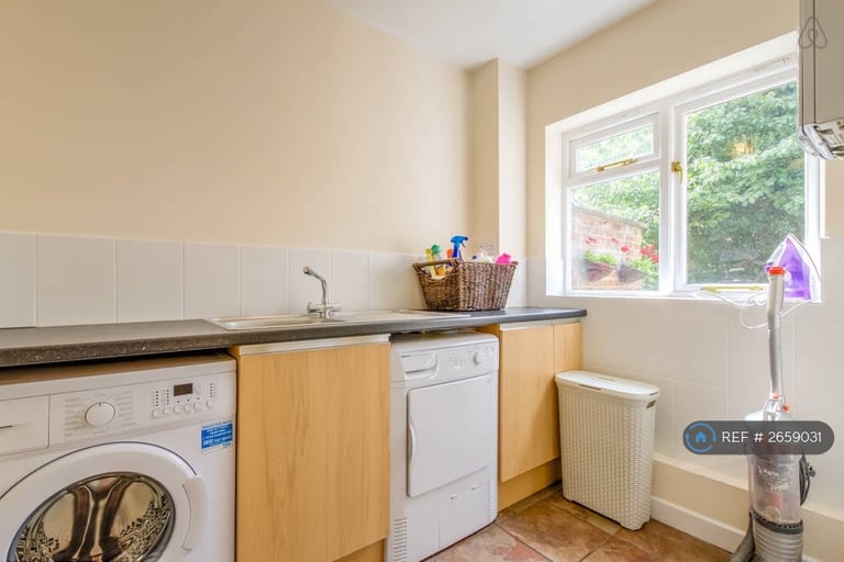 4 bedroom house in New High Street, Headington, Oxford, OX3 (4 bed) (#2659031)