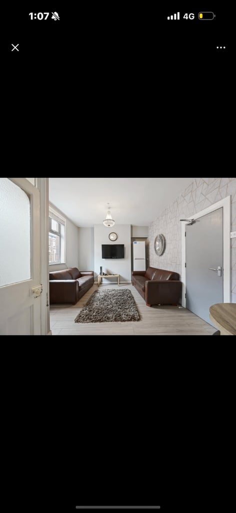 2 rooms to rent Preston city centre 