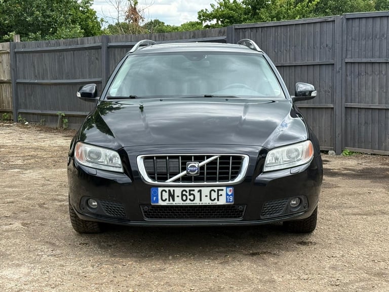 image for 2009 VOLVO V70 SE LUX LHD