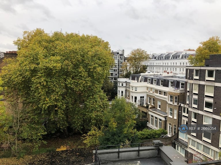 Studio flat in Lancaster Gate, London, W2 (#2669354)