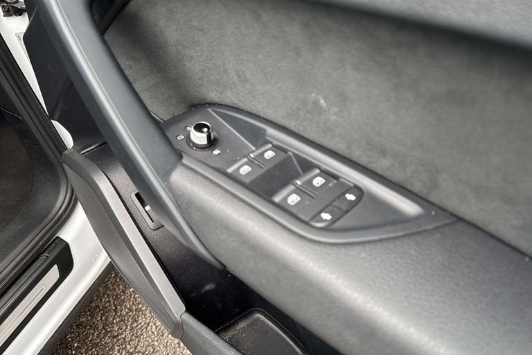  Audi Q5 40 TDI Quattro S Line 5dr S Tronic SUV Diesel Automatic