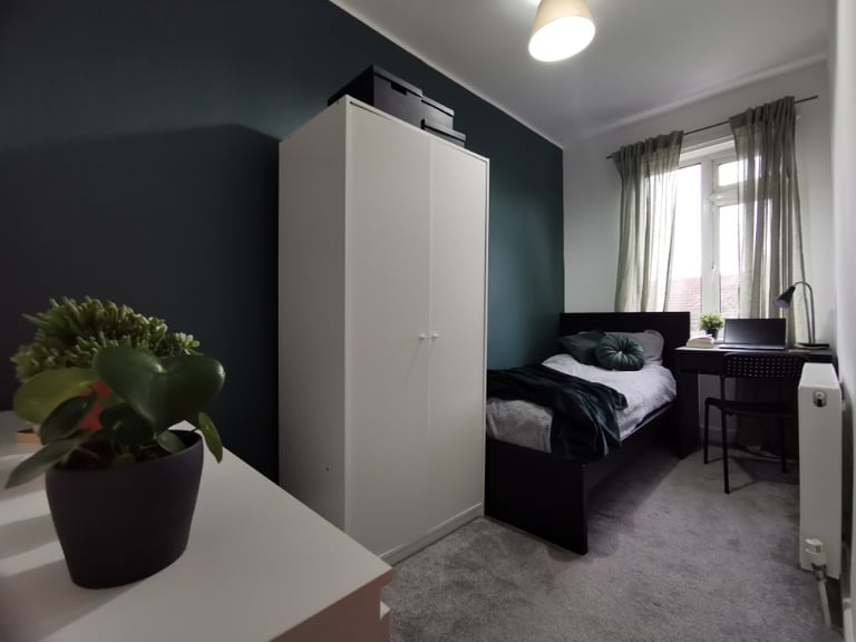 Rooms to rent (Single & Double) Sheffield S26