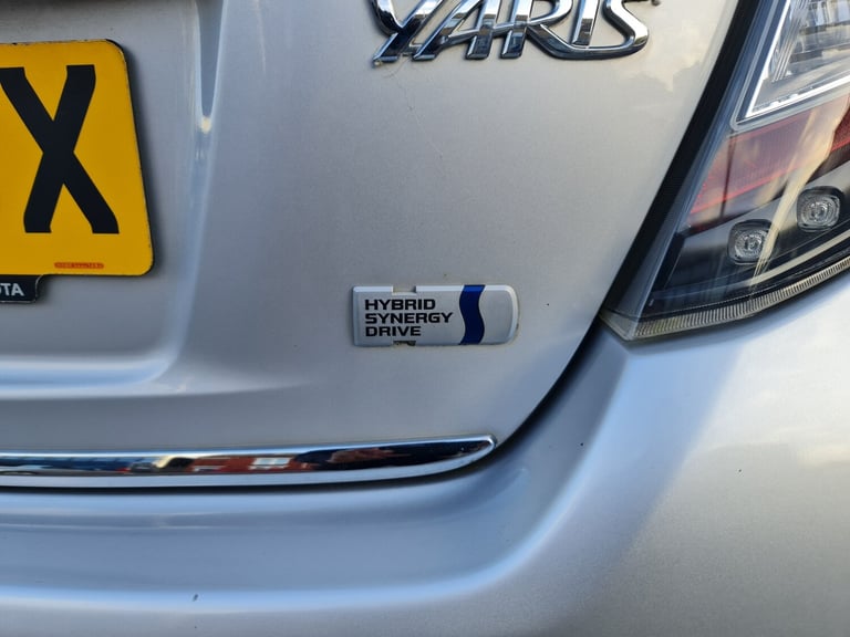 2012 Toyota Yaris 1.5 VVT-i Hybrid T Spirit 5dr CVT HATCHBACK Petrol/Electric Hybrid Automatic