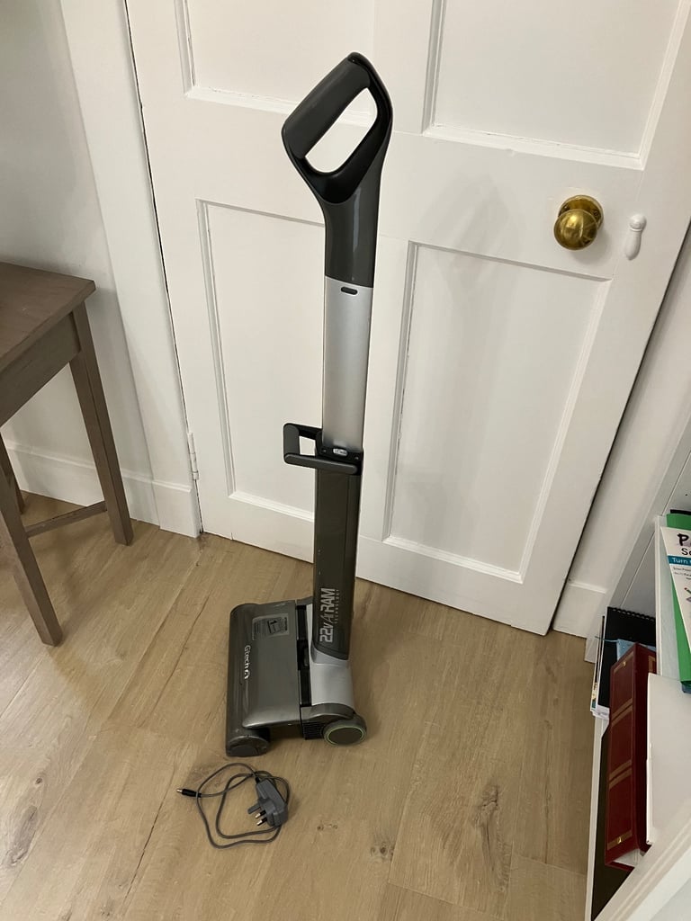 Vacuum cleaner 