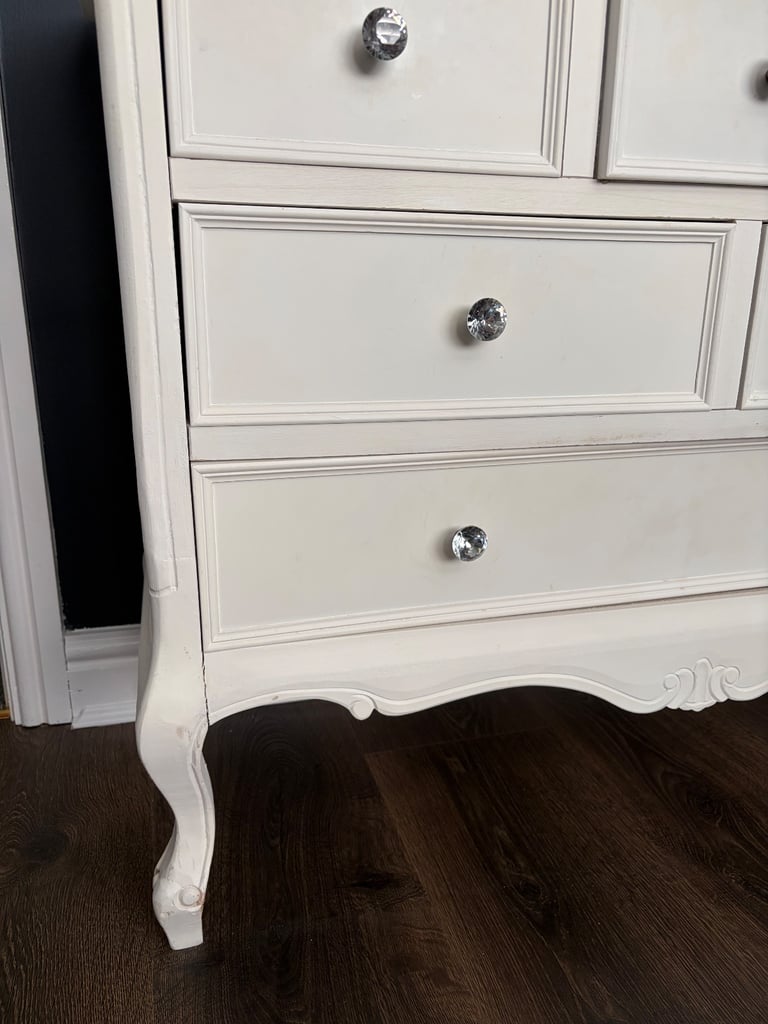 Chest of drawers white shabby chic style 