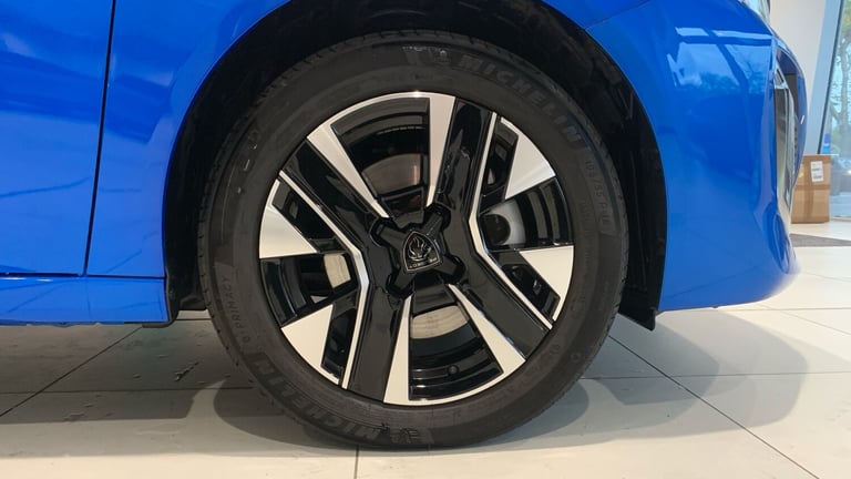 2024 Peugeot 208 1.2 HYBRID Allure Hatchback 5dr Petrol Hybrid e-DSC6 Euro 6 (s/s) (100 ps) Hatch...