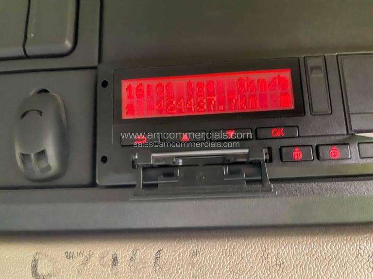 2015 (15) DAF CF 370 CURTAIN SIDE 32 TONNE 8X2 TWIN WHEEL