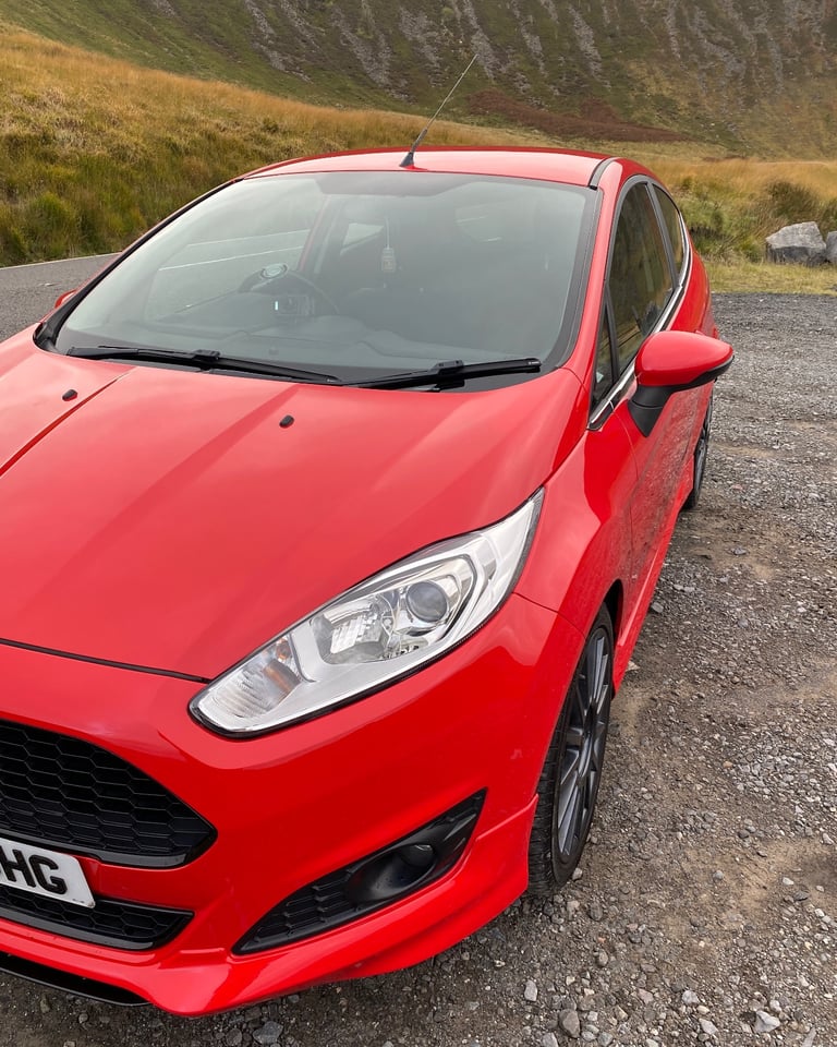 Ford, FIESTA, Hatchback, 2014, Manual, 1241 (cc), 3 doors