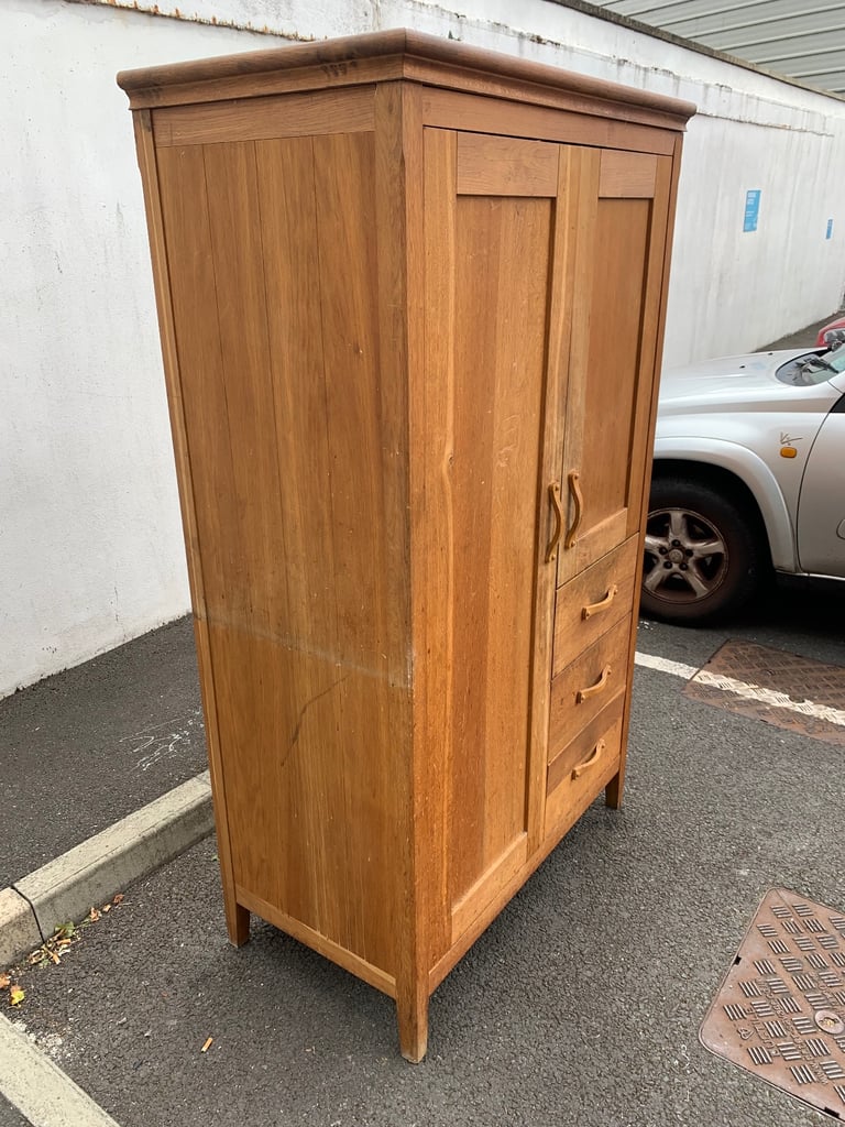 Marks & Spencer Oak Freestanding large Larder Pantry cupboard with drawers
