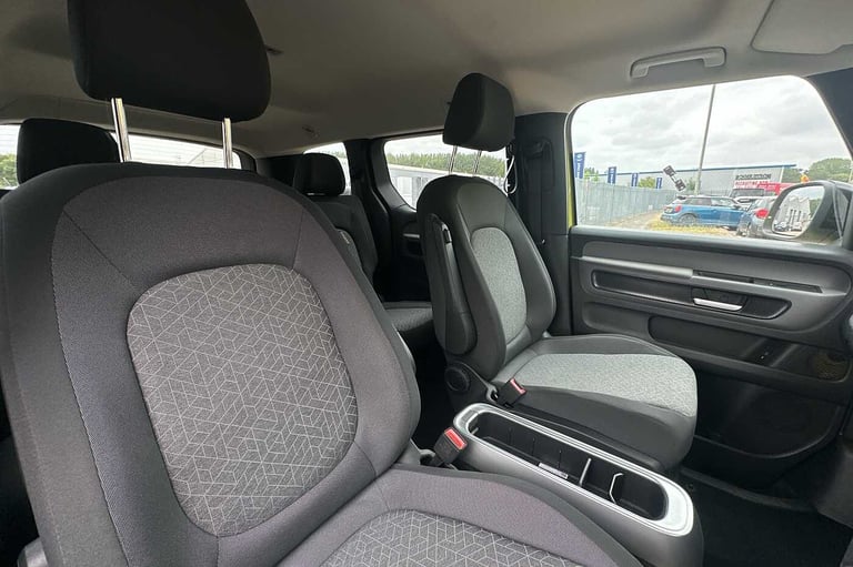 2024 Volkswagen ID.Buzz 210kW Life Pro 79kWh 5dr Auto People Carrier Electric Automatic