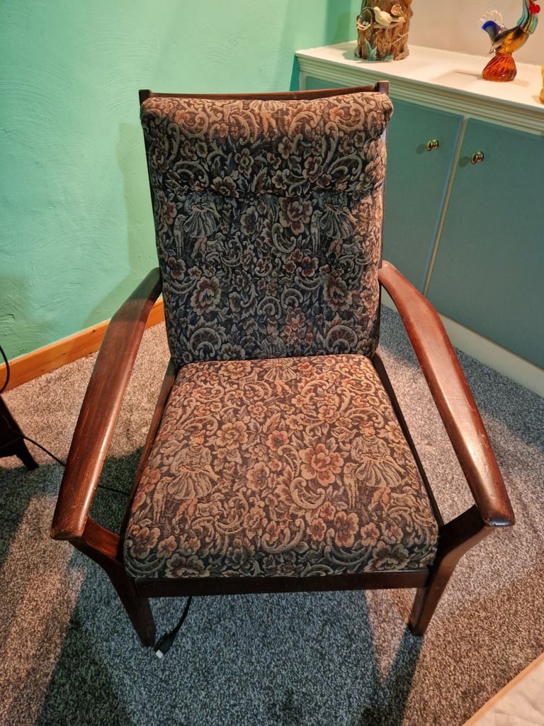 Vintage Retro Armchair Lounge Chair Spring Back Seat