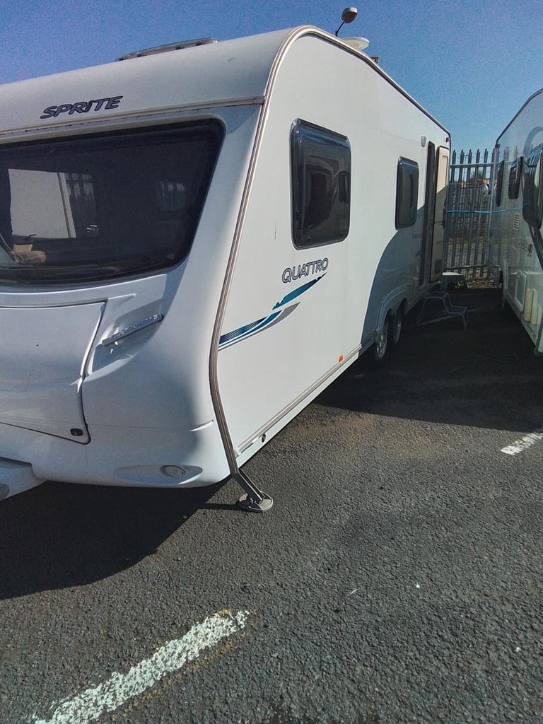 Sprite QUATTRO TWIN AXE 2009 six berth caravan