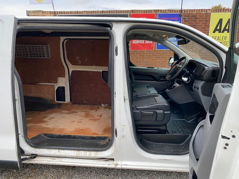 2019 Peugeot Expert 2.0 BlueHDi 1400 Professional Standard Panel Van MWB Euro 6 (s/s) 6dr PANEL V...