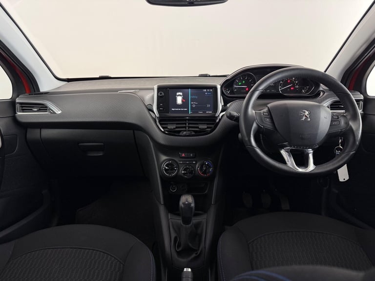 2019 Peugeot 208 1.2 PureTech 82 Signature 5dr [Start Stop] HATCHBACK PETROL Manual