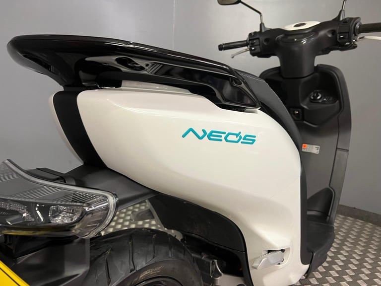Yamaha Neos 2022 72 Plate Twin Battery  Moped Ride from 16 years / 45 mile range
