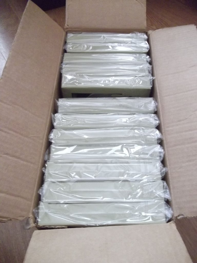 13 x Kate Aspen Ceramic Olive Dish With Spreader Party, Wedding Favours New and Sealed
