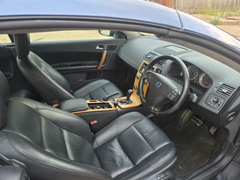 2010 Volvo C70 T5 SE Lux 2dr Geartronic CONVERTIBLE Petrol Automatic