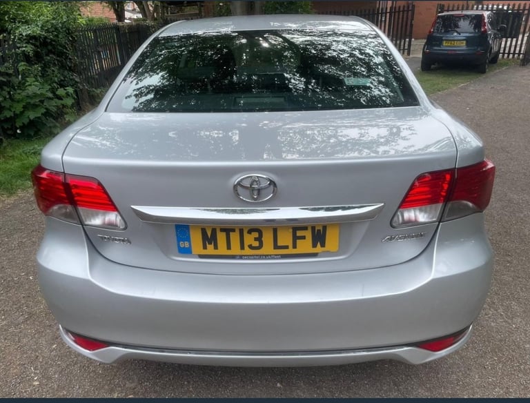 Toyota, AVENSIS, Saloon, 2013, Semi-Auto, 1798 (cc), 4 doors