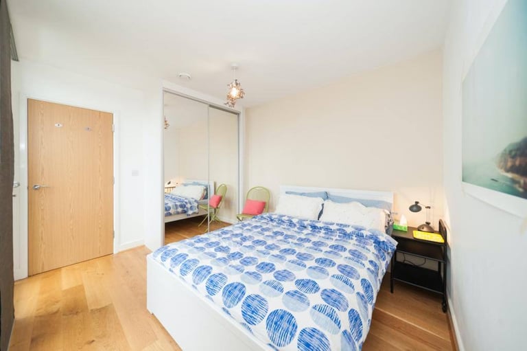 image for ☀️Hurry!! Stylish Room with Balcony in London | No Extra Fees🔑